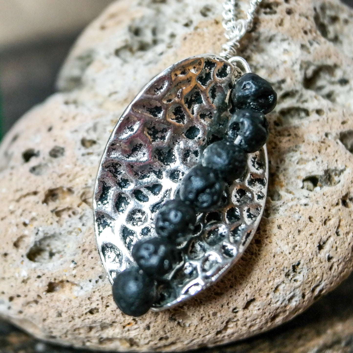 Twist Diffuser Necklace