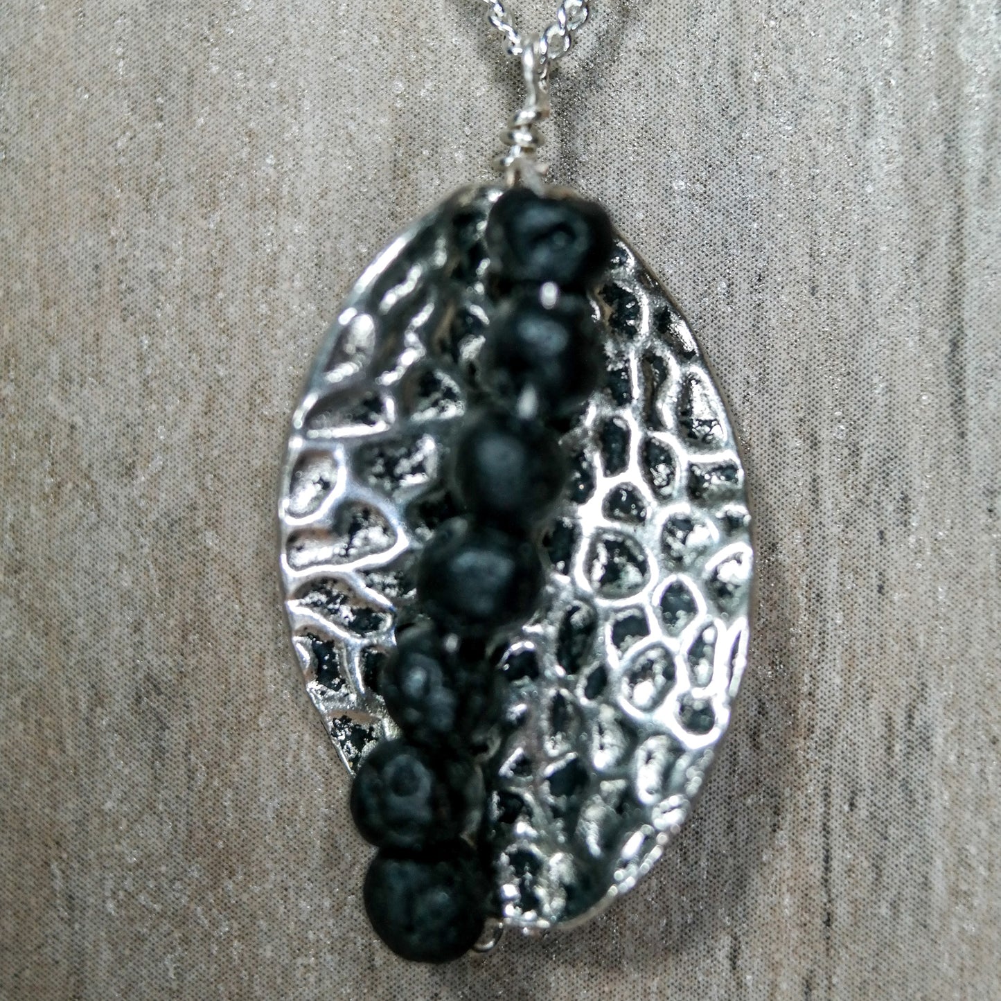 Twist Diffuser Necklace