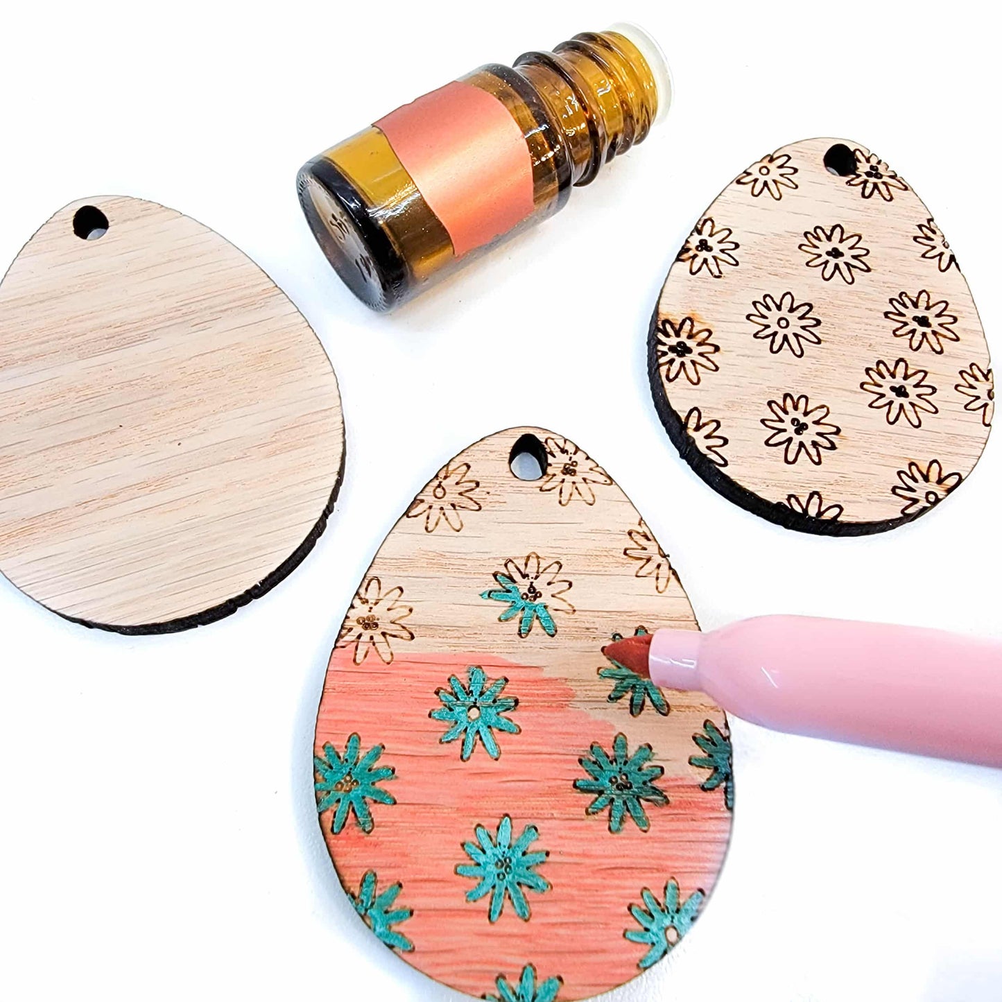 Easter Egg Wooden Diffusers / DIY Coloring Kit